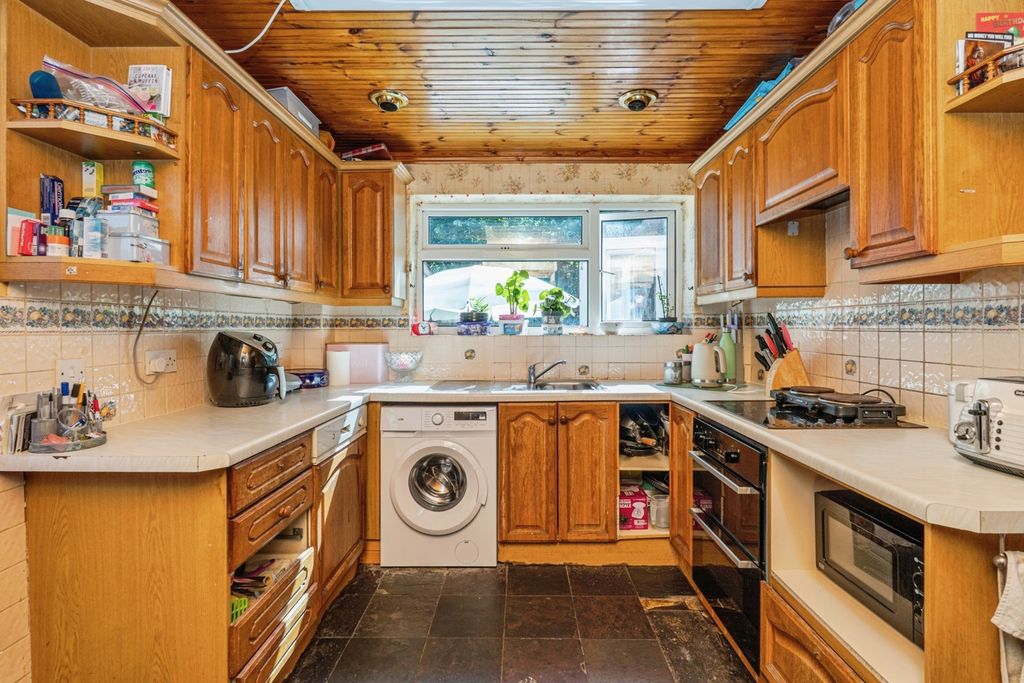 Property photo 2 of 20 Pbox-Img.Jpg