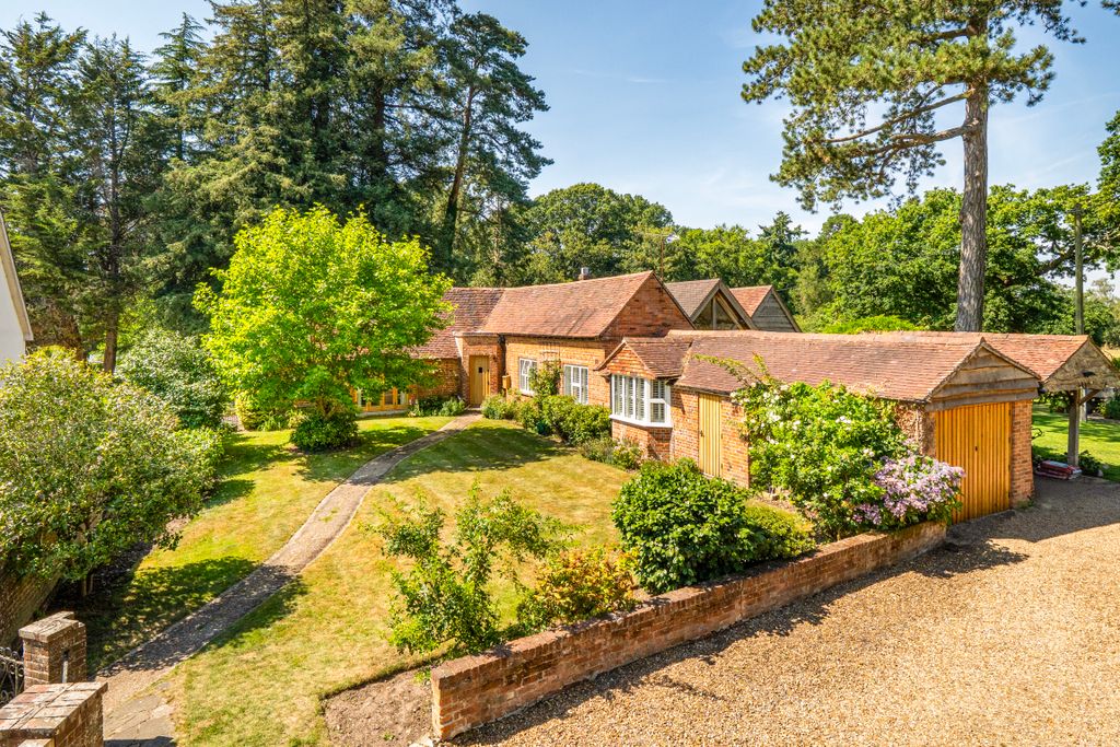 Property photo 1 of 18