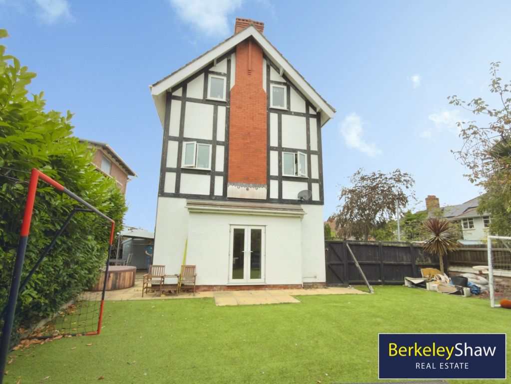 Property photo 3 of 35 Pbox-Img.Jpg