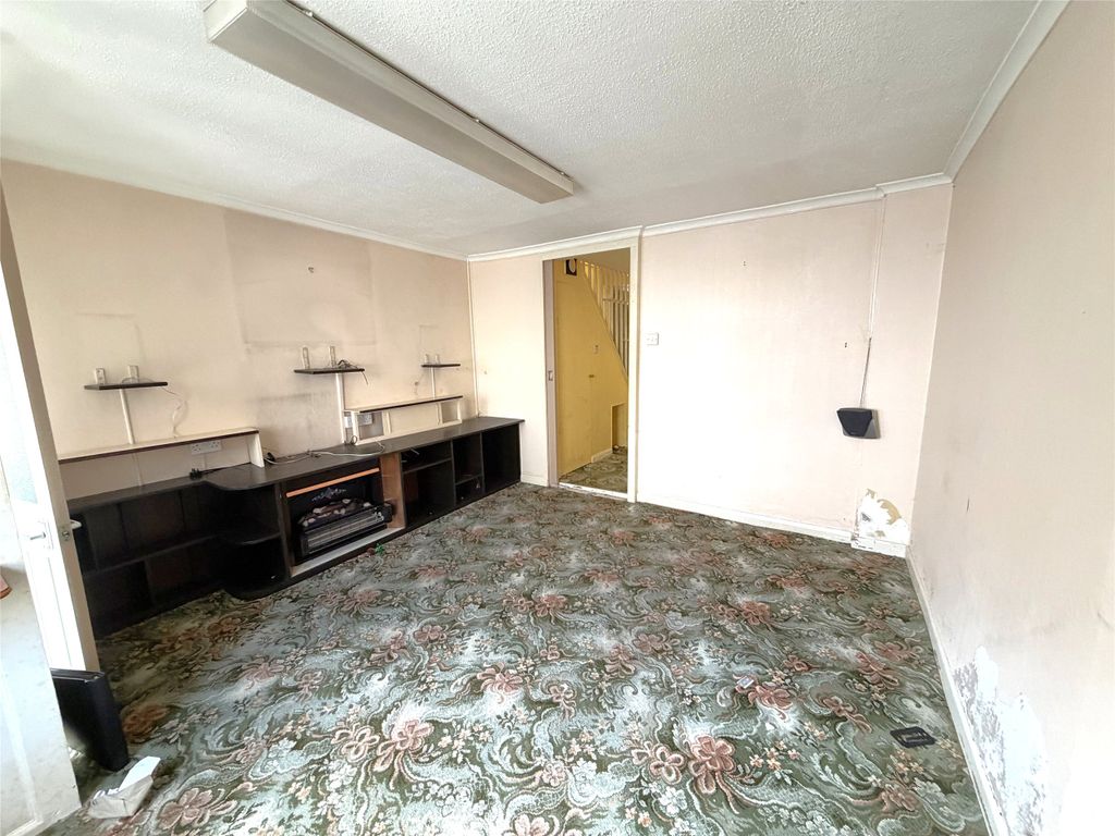 Property photo 2 of 17 2 - Picture No. 02