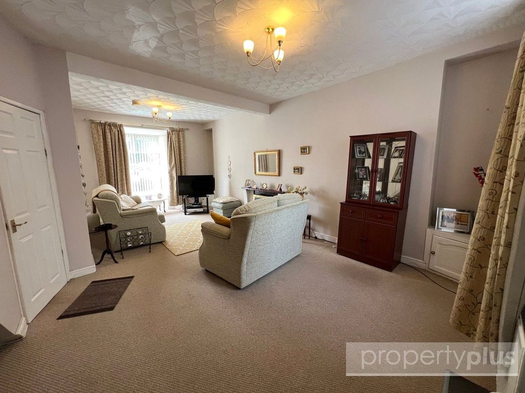 Property photo 2 of 14 Picture No. 09