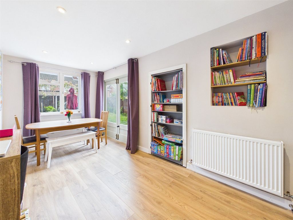 Property photo 3 of 19 Picture No. 30