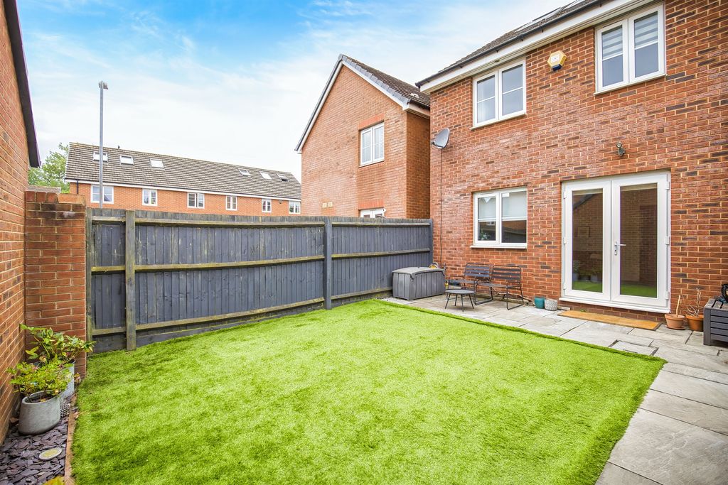 Property photo 3 of 33