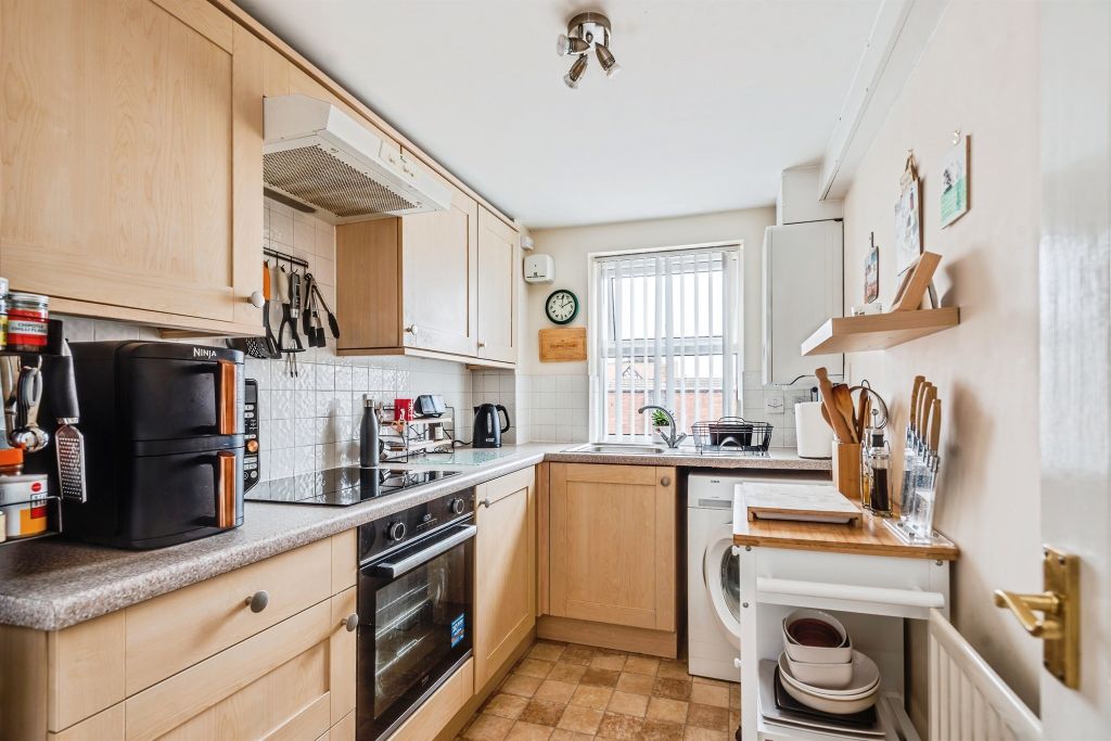 Property photo 2 of 16