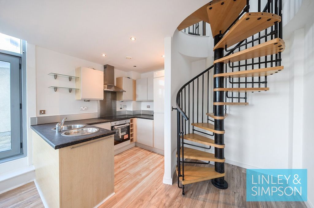 Property photo 3 of 13 Picture No. 17