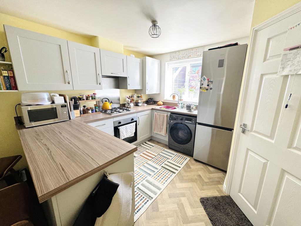 Property photo 3 of 13 Img_8284