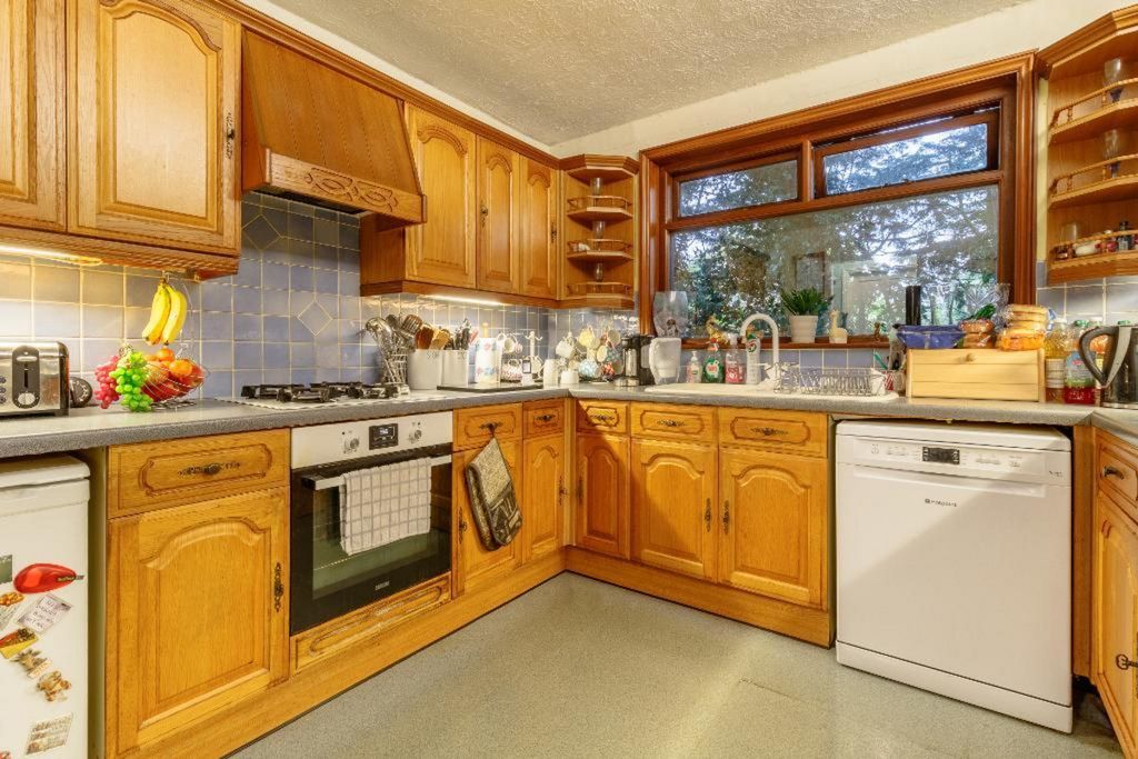 Property photo 3 of 24