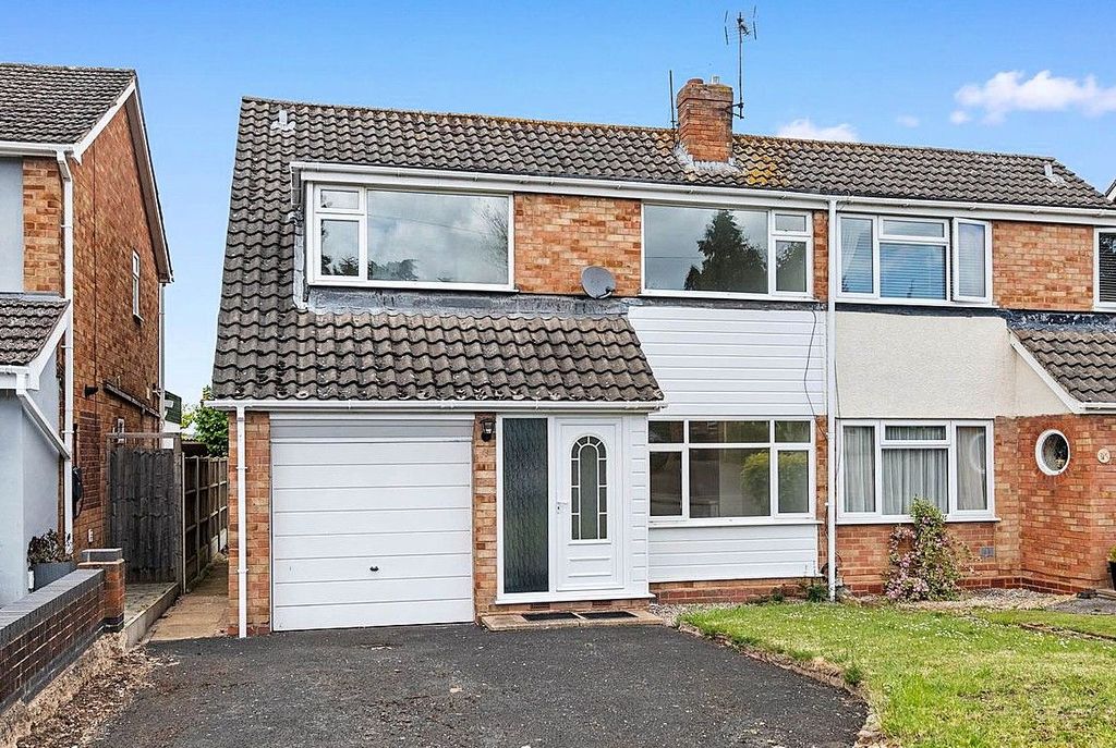 Property photo 1 of 12