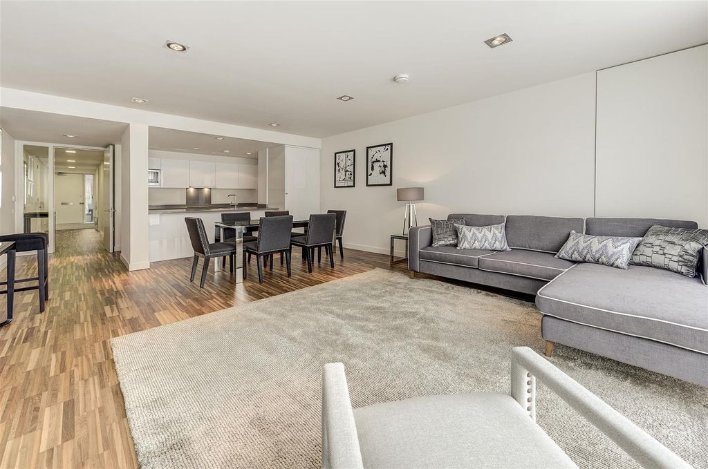 Property photo 1 of 10 Reception Room