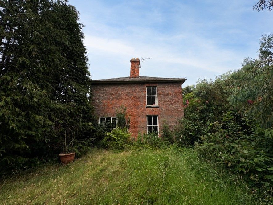Property photo 3 of 34