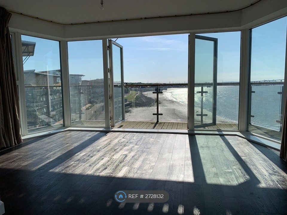 Property photo 1 of 9 Living Room