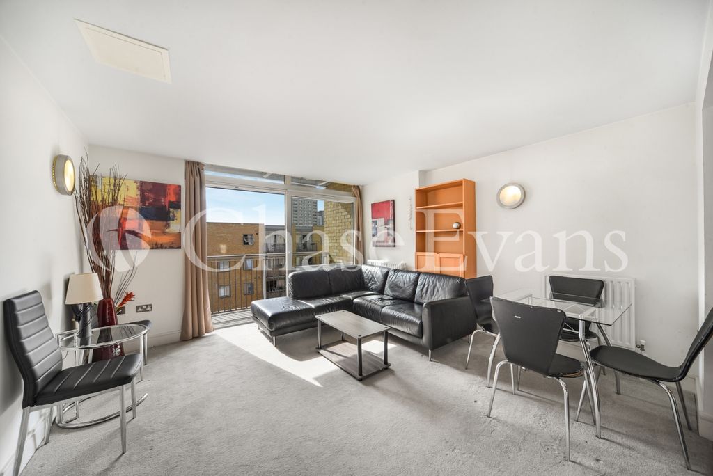 Property photo 1 of 12 Living