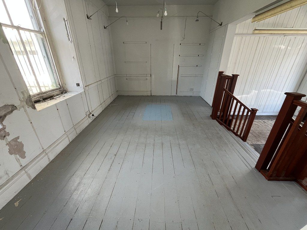 Property photo 3 of 4 Retail Raised Level