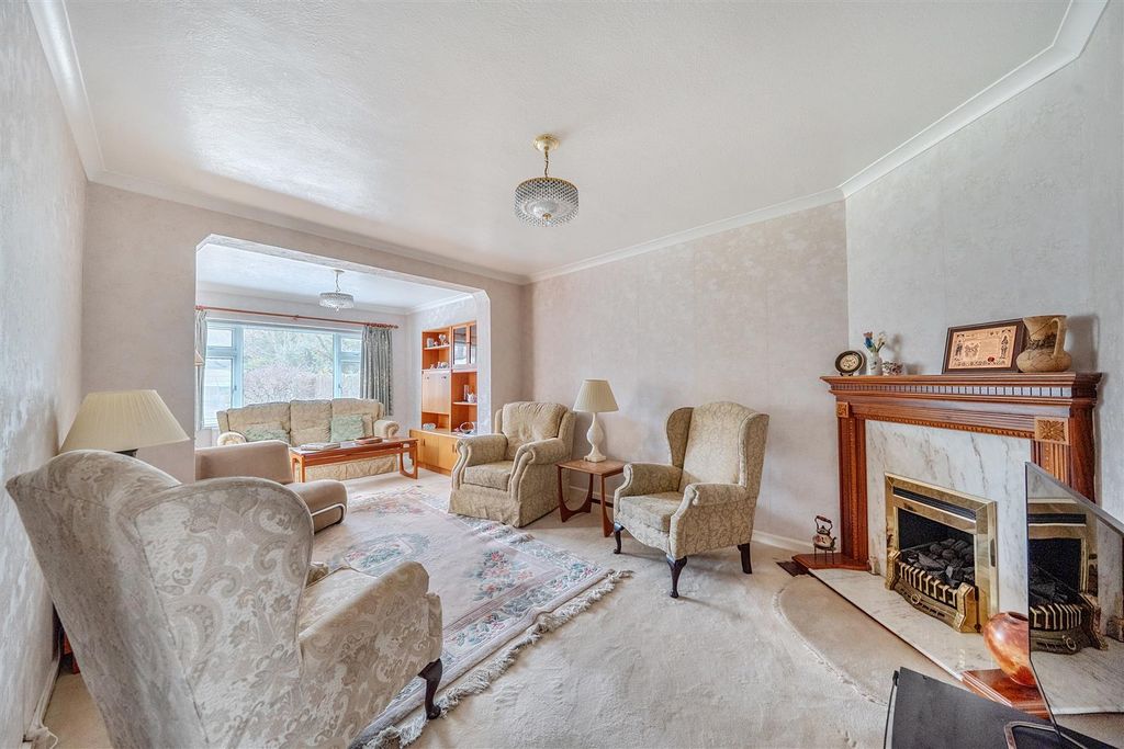 Property photo 2 of 19 1402926-11-6972532789961.Jpg