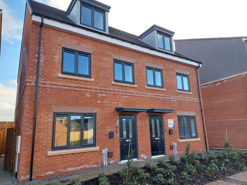 Property photo 1 of 7 Photo 3