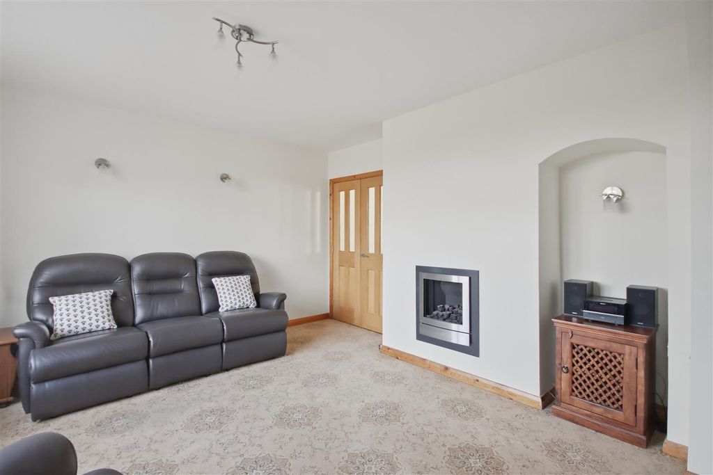 Property photo 2 of 21 Living Room 2