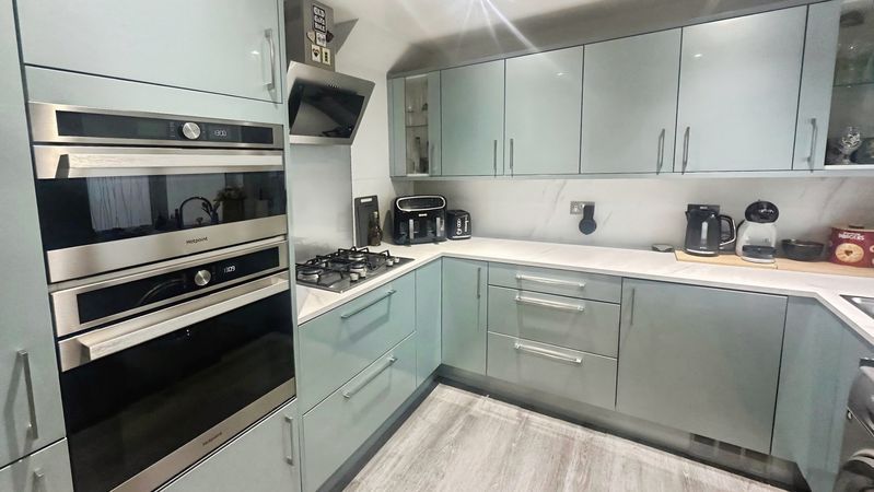 Property photo 2 of 15 Photo 10