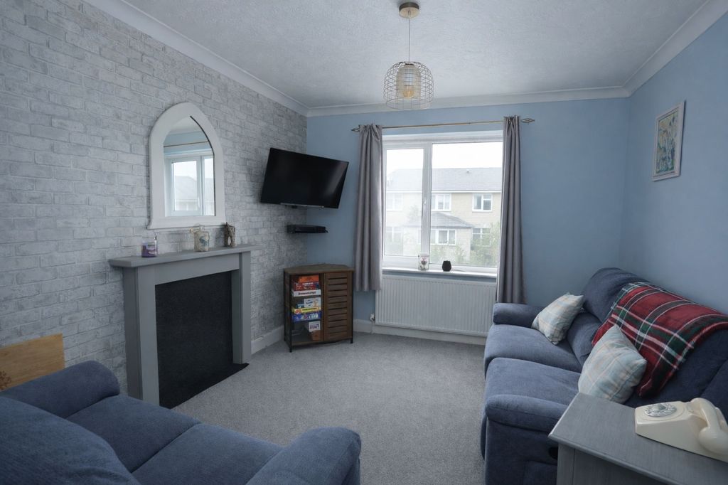 Property photo 3 of 16