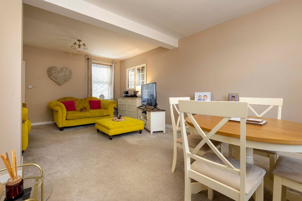 Property photo 3 of 30