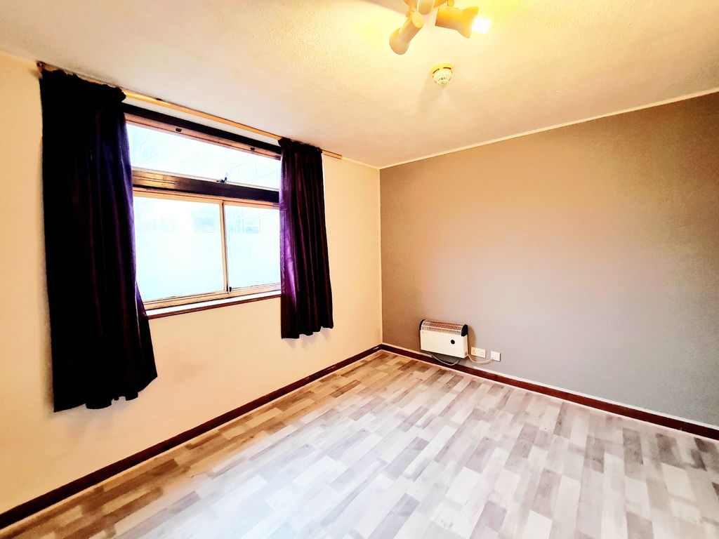 Property photo 2 of 3 Photo 3