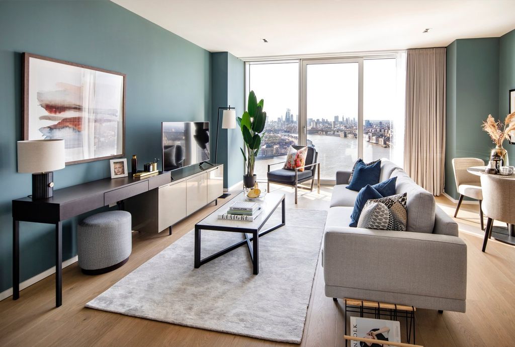 Property photo 2 of 25