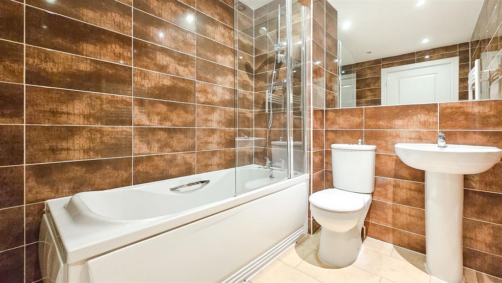 Property photo 3 of 14 20251217_113501-2.Jpg