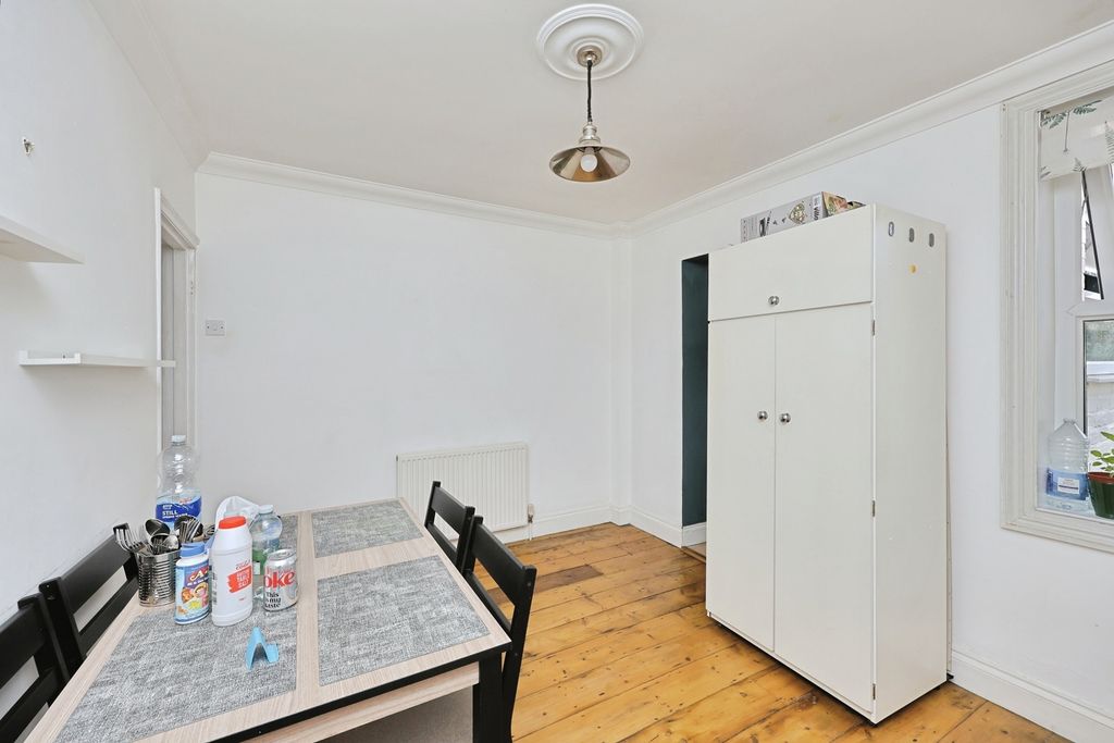 Property photo 3 of 17 Pbox-Img.Jpg