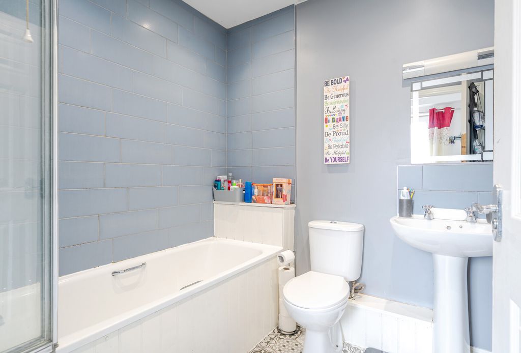 Property photo 3 of 18 1340330-17-68B6E8...