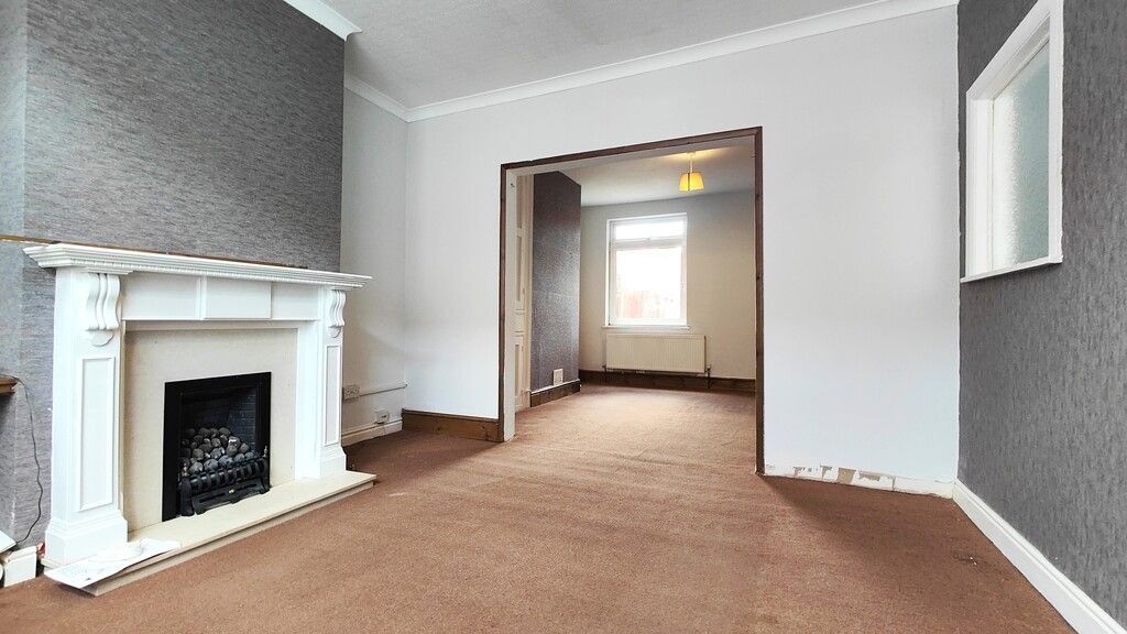 Property photo 3 of 12 108 Lettings