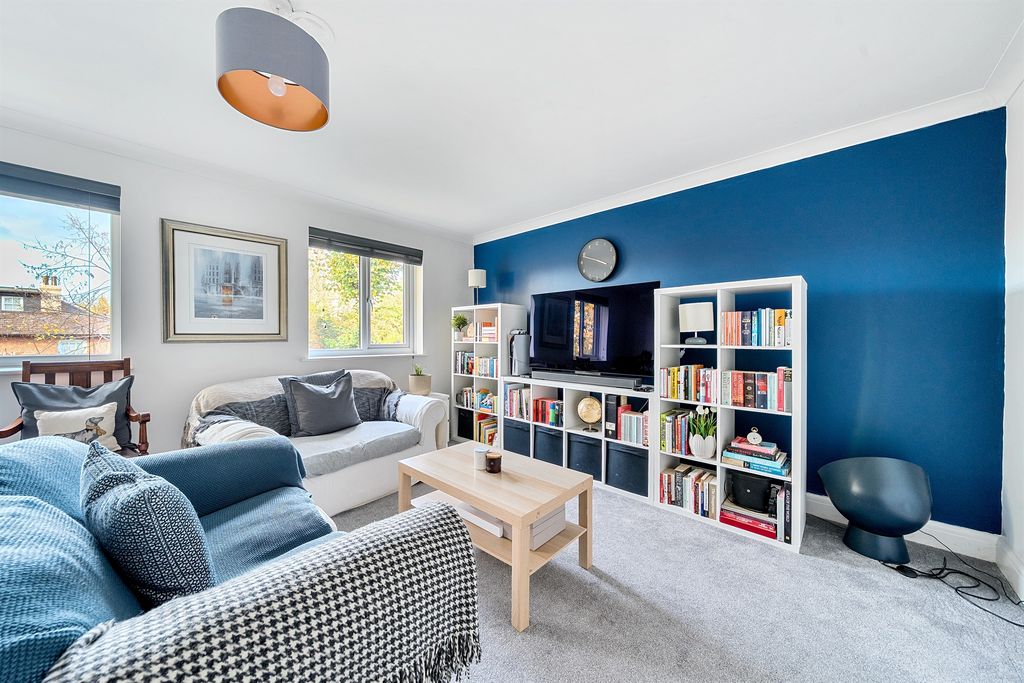 Property photo 3 of 15