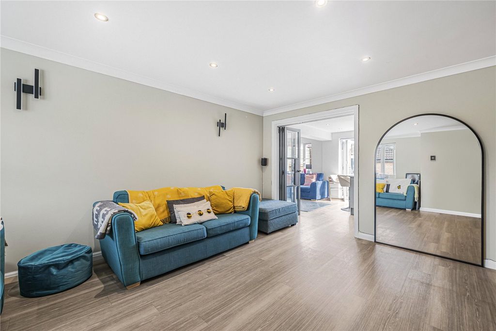 Property photo 3 of 24 Picture No. 25