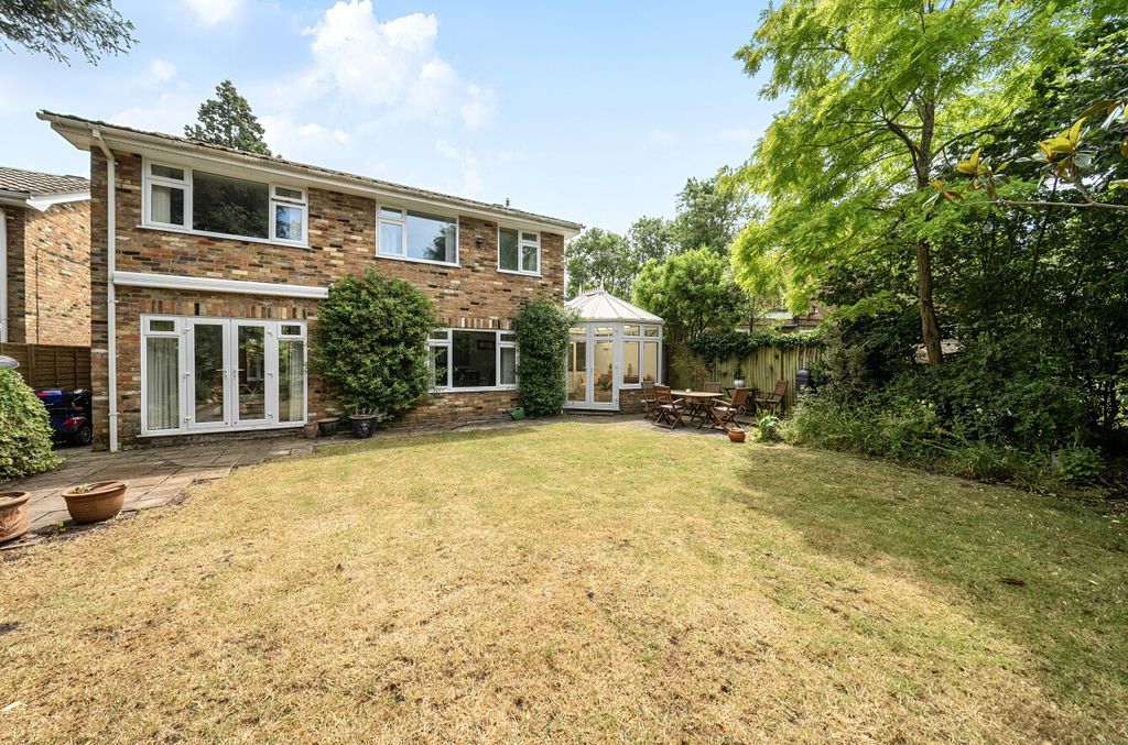 Property photo 2 of 21 1458051-17-6A1Eda...