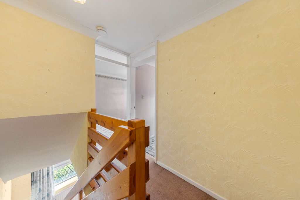 Property photo 3 of 23