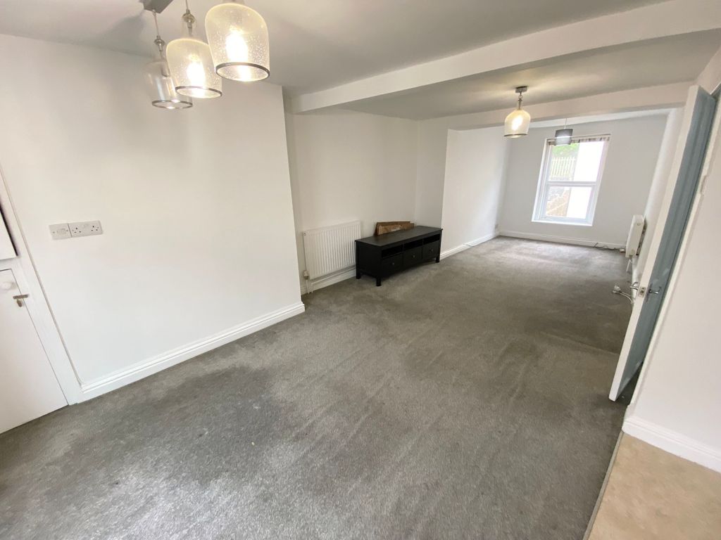 Property photo 2 of 10 Open Plan Living