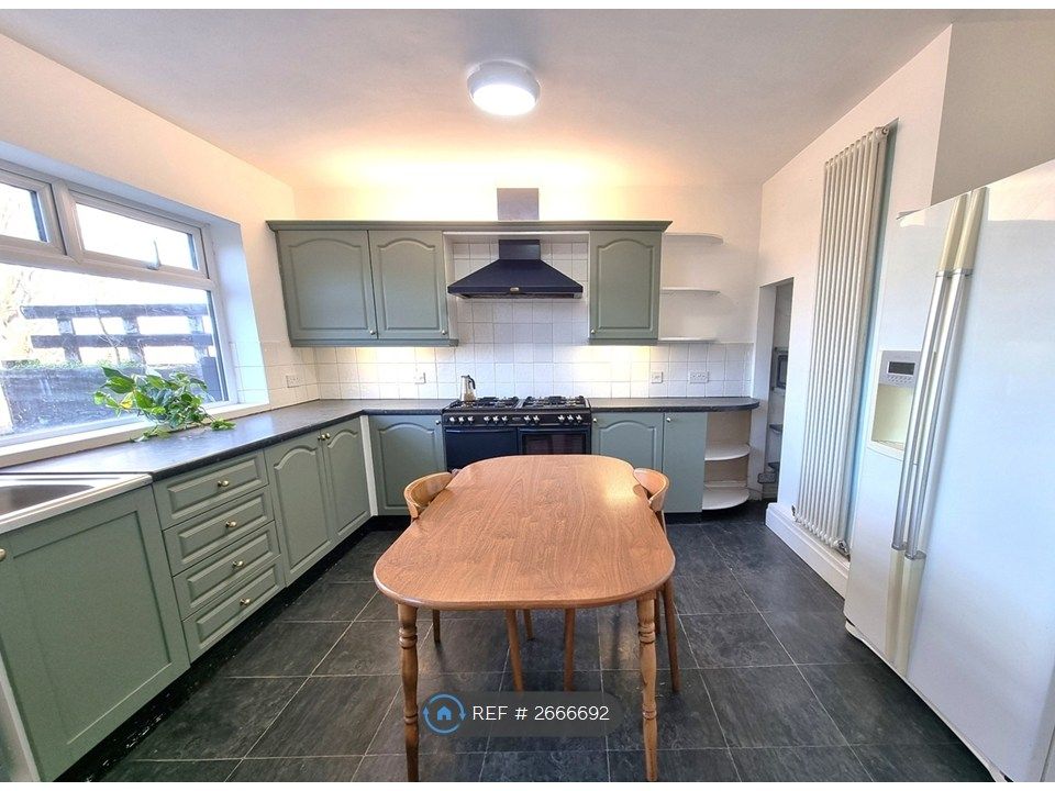 Property photo 1 of 26 Kitchen