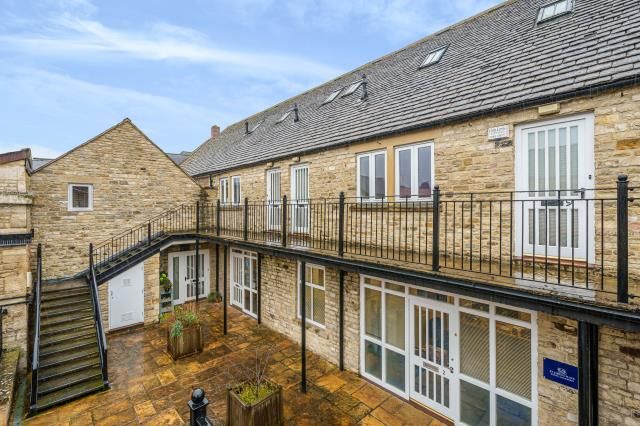 Property photo 1 of 10 External