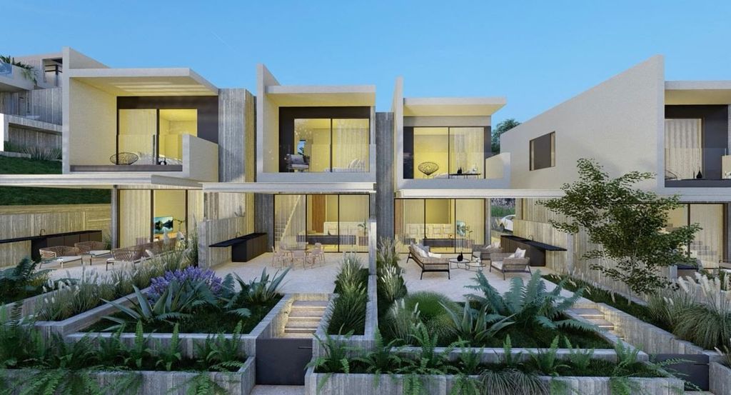 Property photo 3 of 5