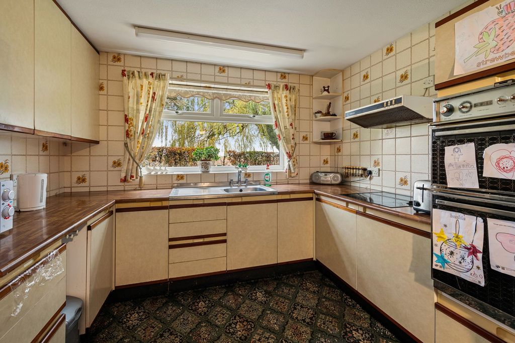 Property photo 3 of 19