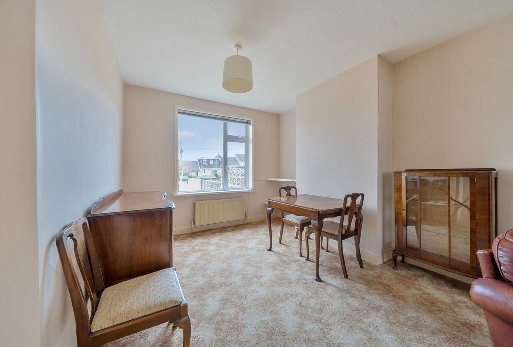 Property photo 3 of 15 Dining Room