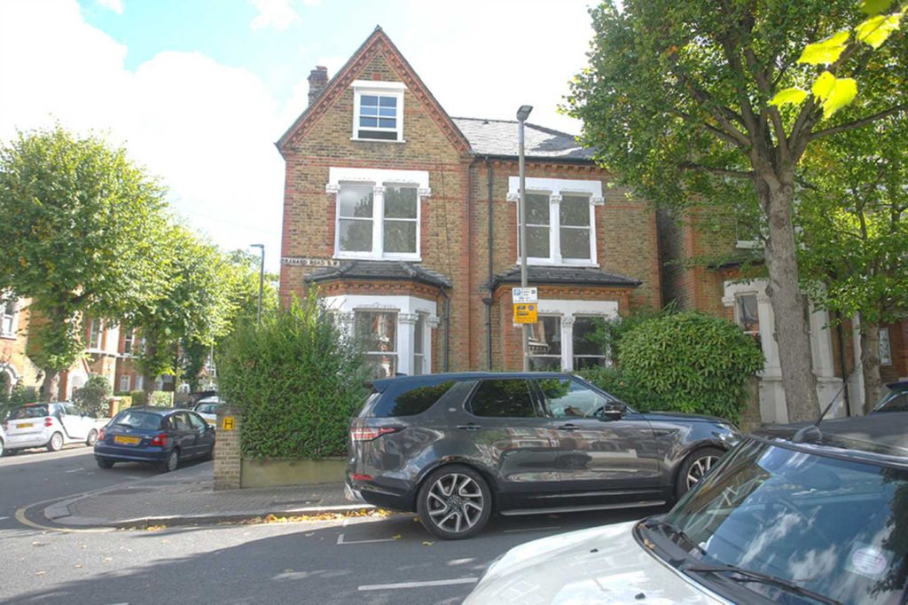 Property photo 3 of 10