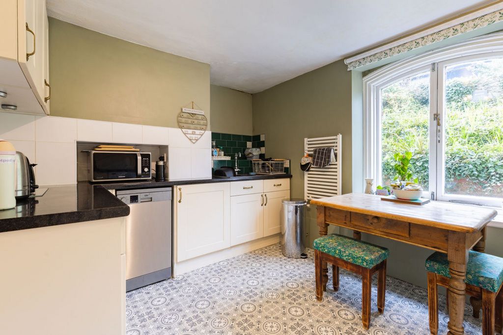 Property photo 3 of 29