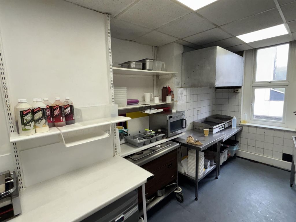 Property photo 3 of 7 Photo 2