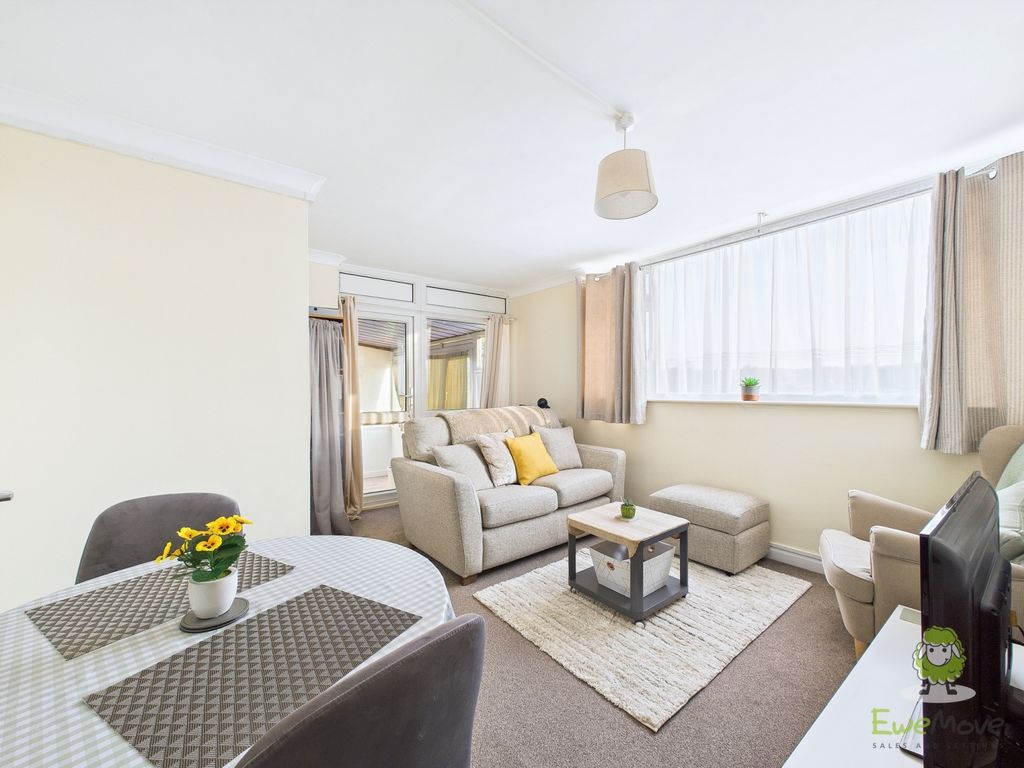 Property photo 1 of 14 Cam01543G0-Pr0124-Still029