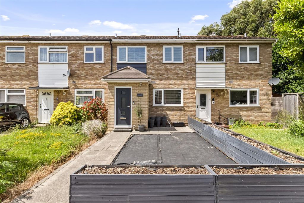 Property photo 1 of 19 3 Timber Close-019.Jpg