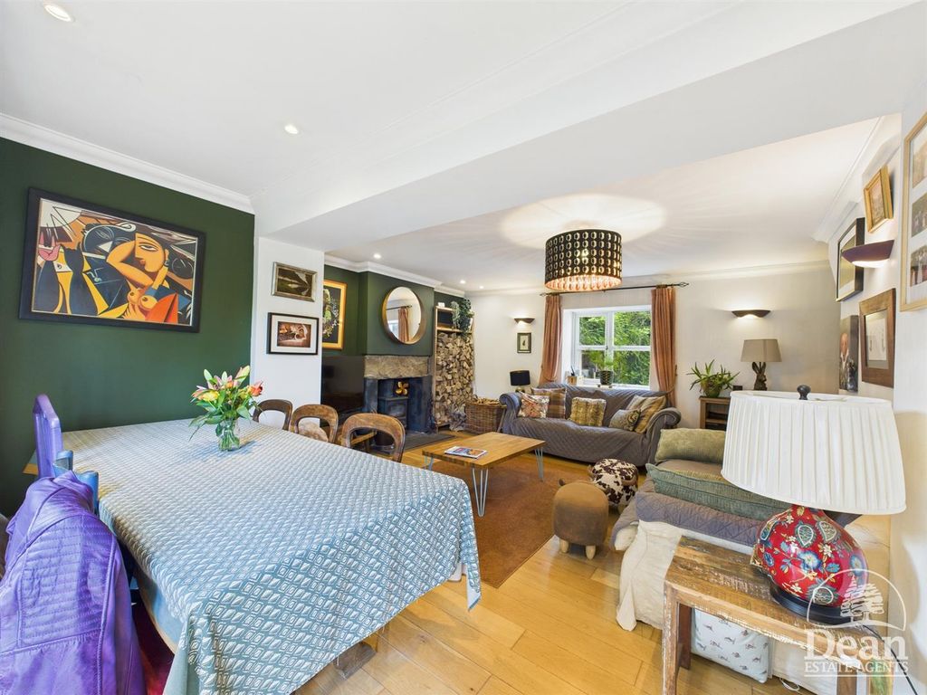 Property photo 3 of 22