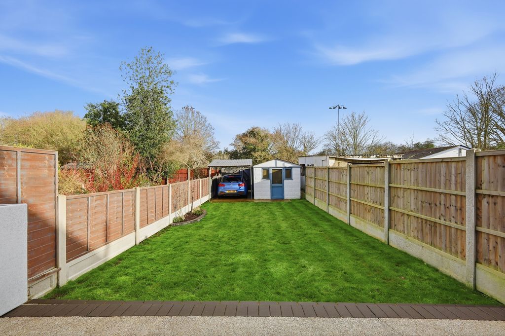 Property photo 3 of 20 Rear Garden With Car Port