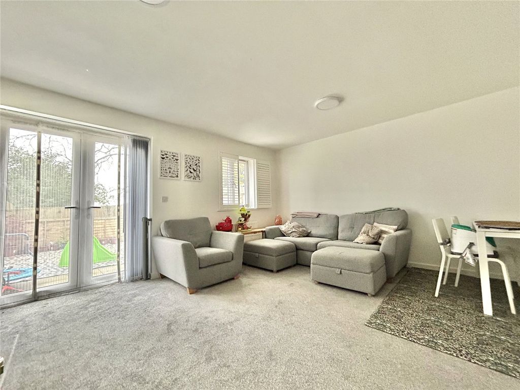 Property photo 3 of 9 Picture No. 06