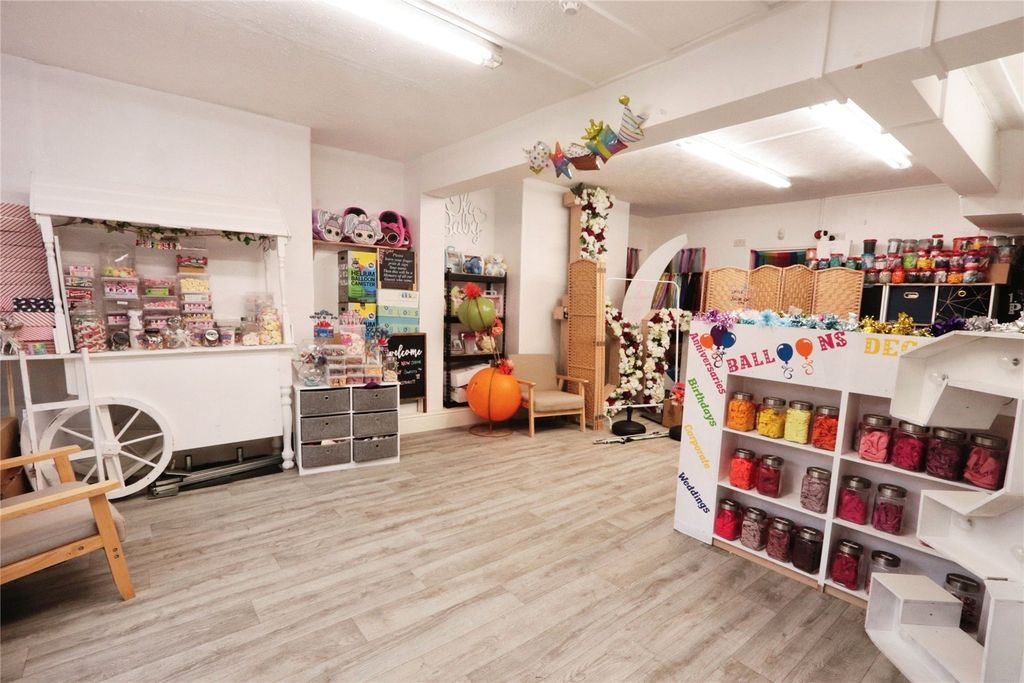 Property photo 3 of 13 Picture No. 15