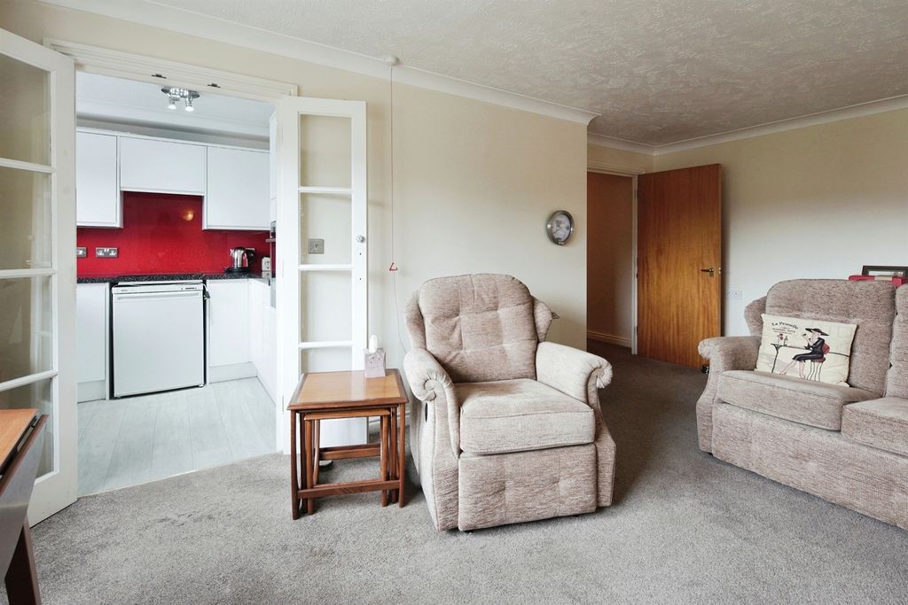 Property photo 2 of 15