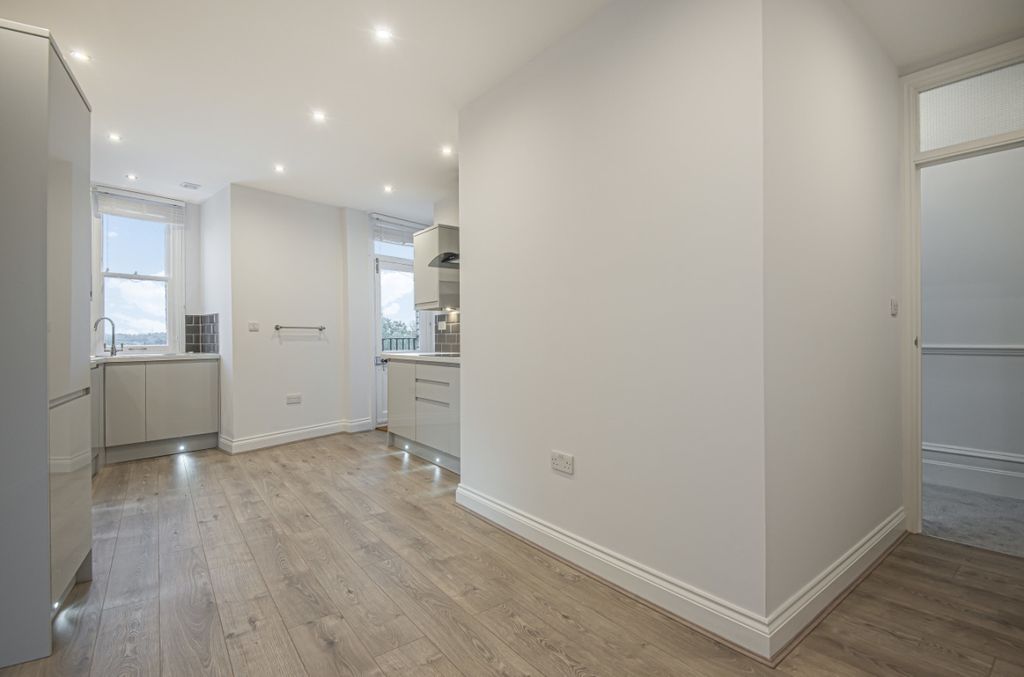 Property photo 3 of 5 641859 (3)